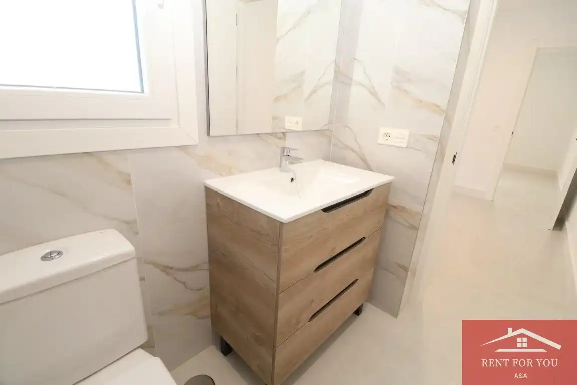 Ground floor for rent in Centro