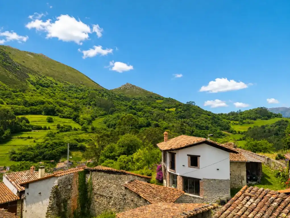 Vista exterior de Casa o chalet en venta en Llanes con Calefacción, Jardín privado y Terraza