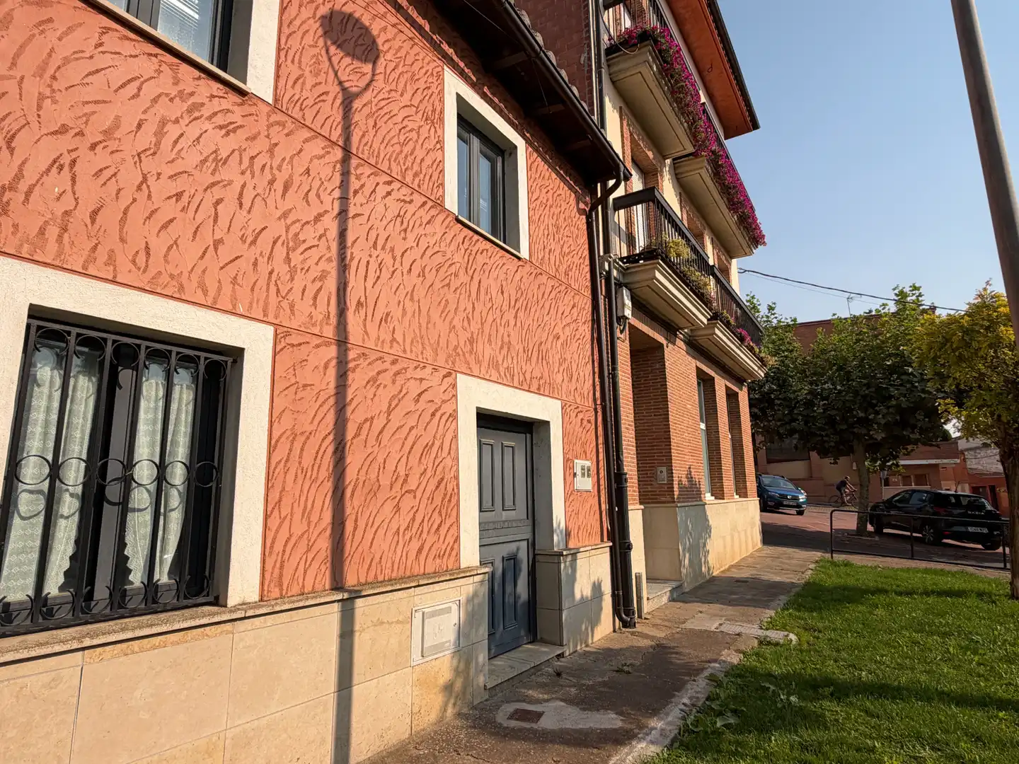 Vista exterior de Casa o chalet en venta en Sahagún con Calefacción, Jardín privado y Amueblado