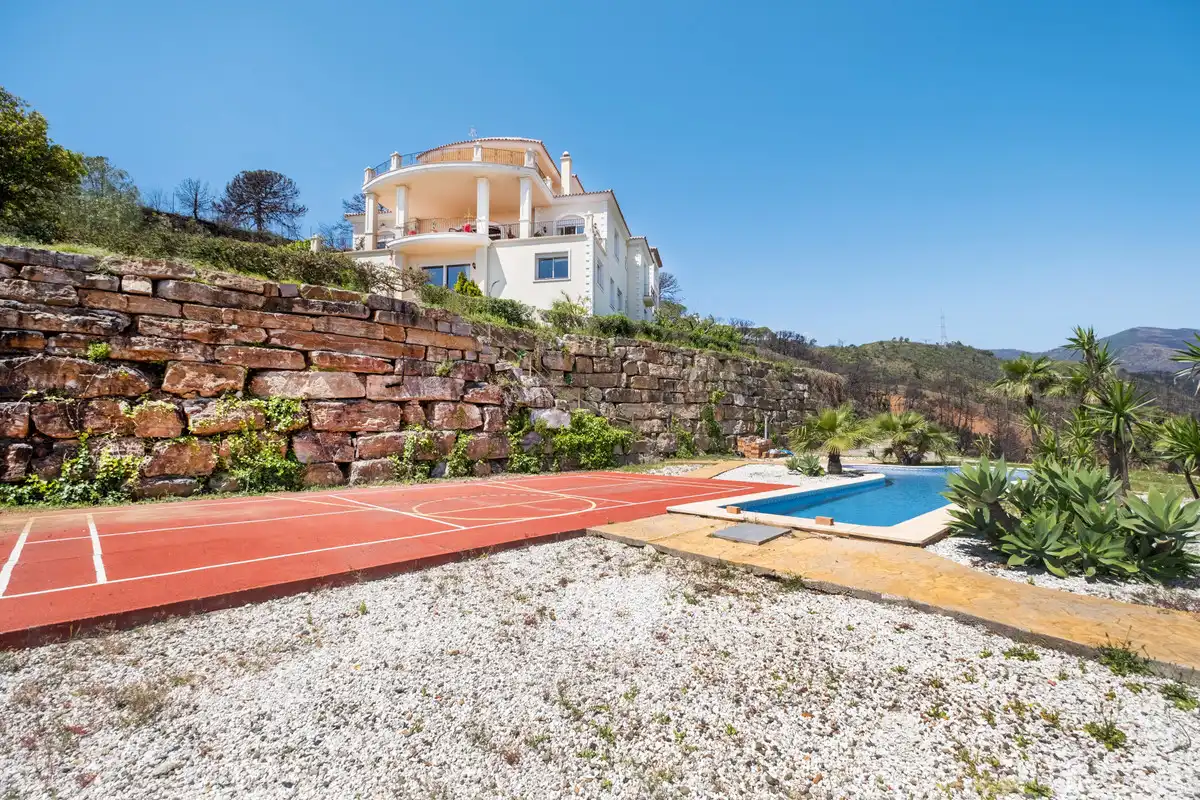 Jardín de Finca rústica en venta en Estepona con Aire acondicionado, Terraza y Trastero