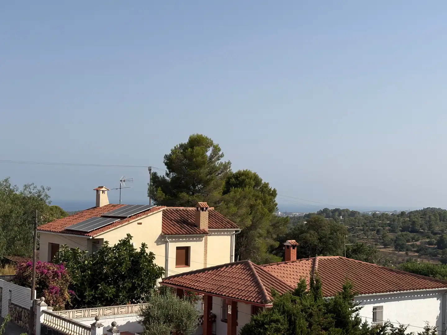 Vista exterior de Casa adosada en venta en La Pobla de Montornès   con Calefacción, Jardín privado y Terraza