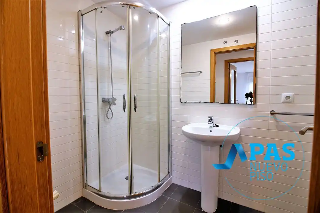 Bathroom of Flat for sale in Santander  with Heating, Private garden and Storage room
