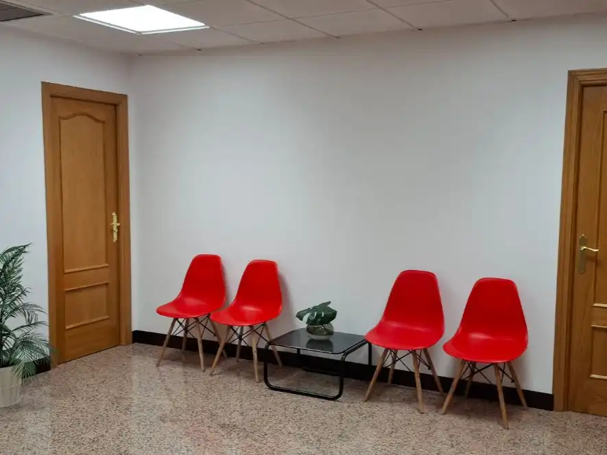 Office for rent in Cuenca  with Air Conditioner, Heating and Alarm