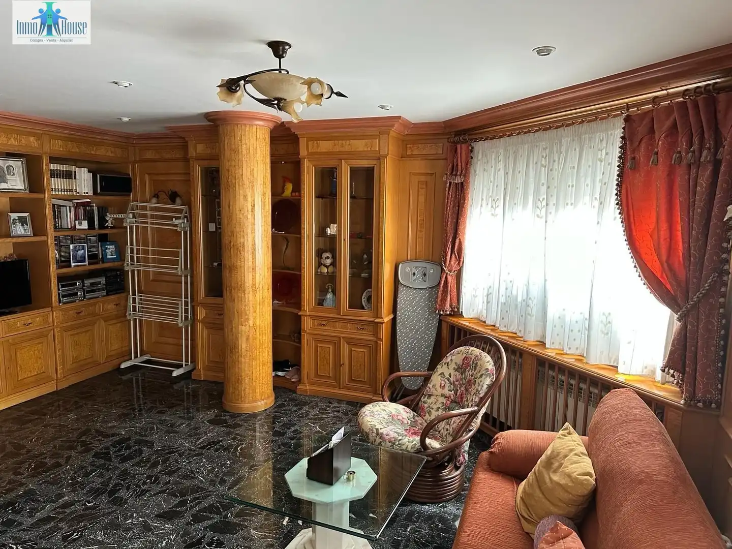 Living room of Attic for sale in Almansa  with Air Conditioner, Private garden and Terrace