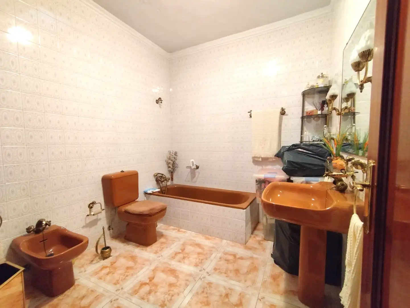 Baño de Piso en venta en Lepe con Terraza, Trastero y Amueblado