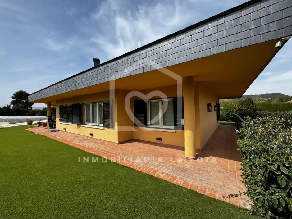 Vista exterior de Casa o chalet en venta en Ibi con Aire acondicionado, Calefacción y Jardín privado