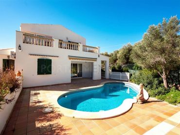 Villa mit Pool zum Verkauf in Calle Norte-Ub S Vitamina