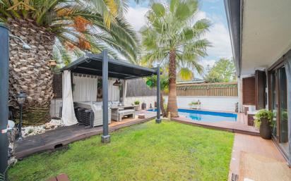 Garden of Single-family semi-detached for sale in Valdemorillo  with Air Conditioner, Heating and Private garden