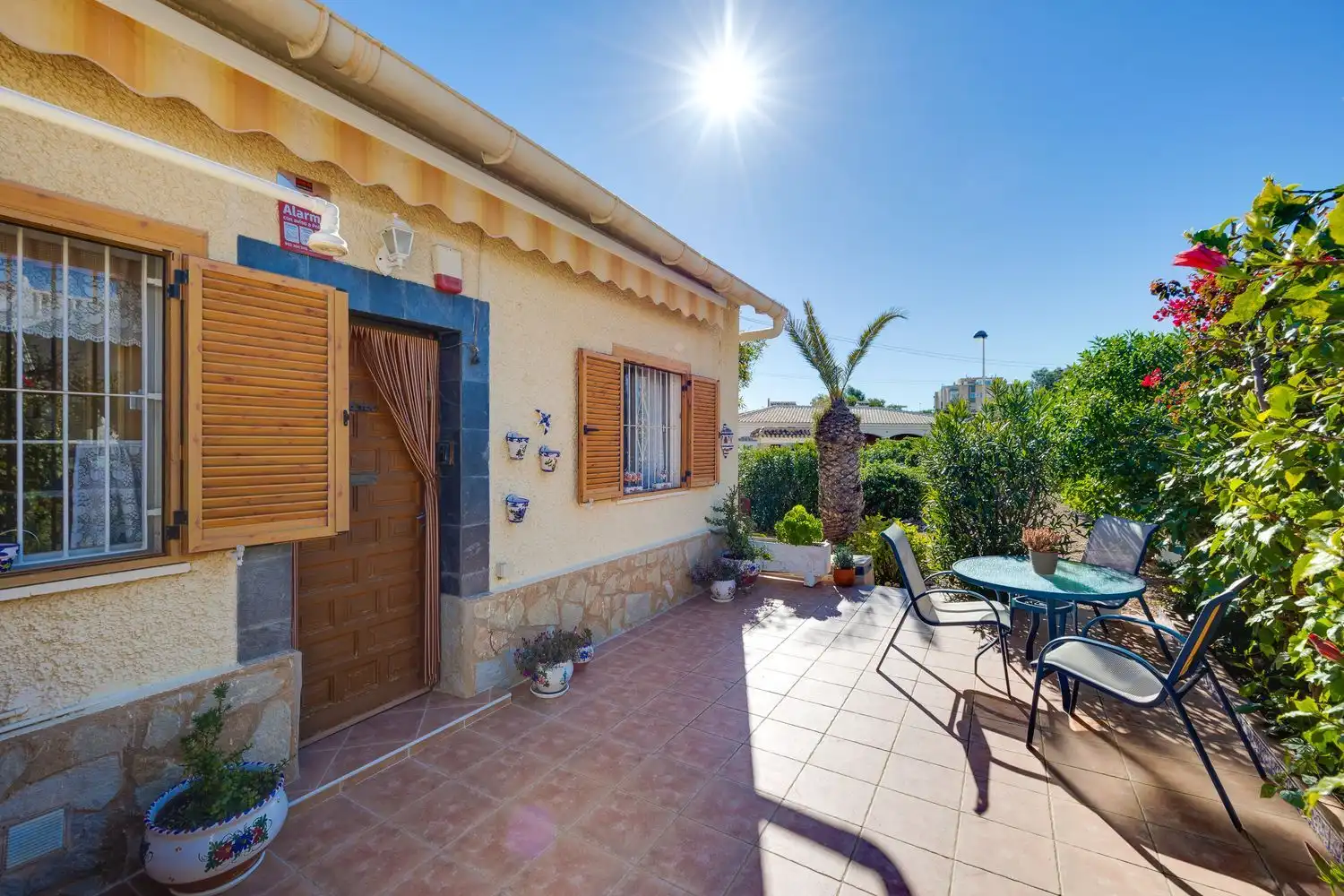 Terraza de Casa adosada en venta en Torrevieja con Aire acondicionado, Calefacción y Jardín privado
