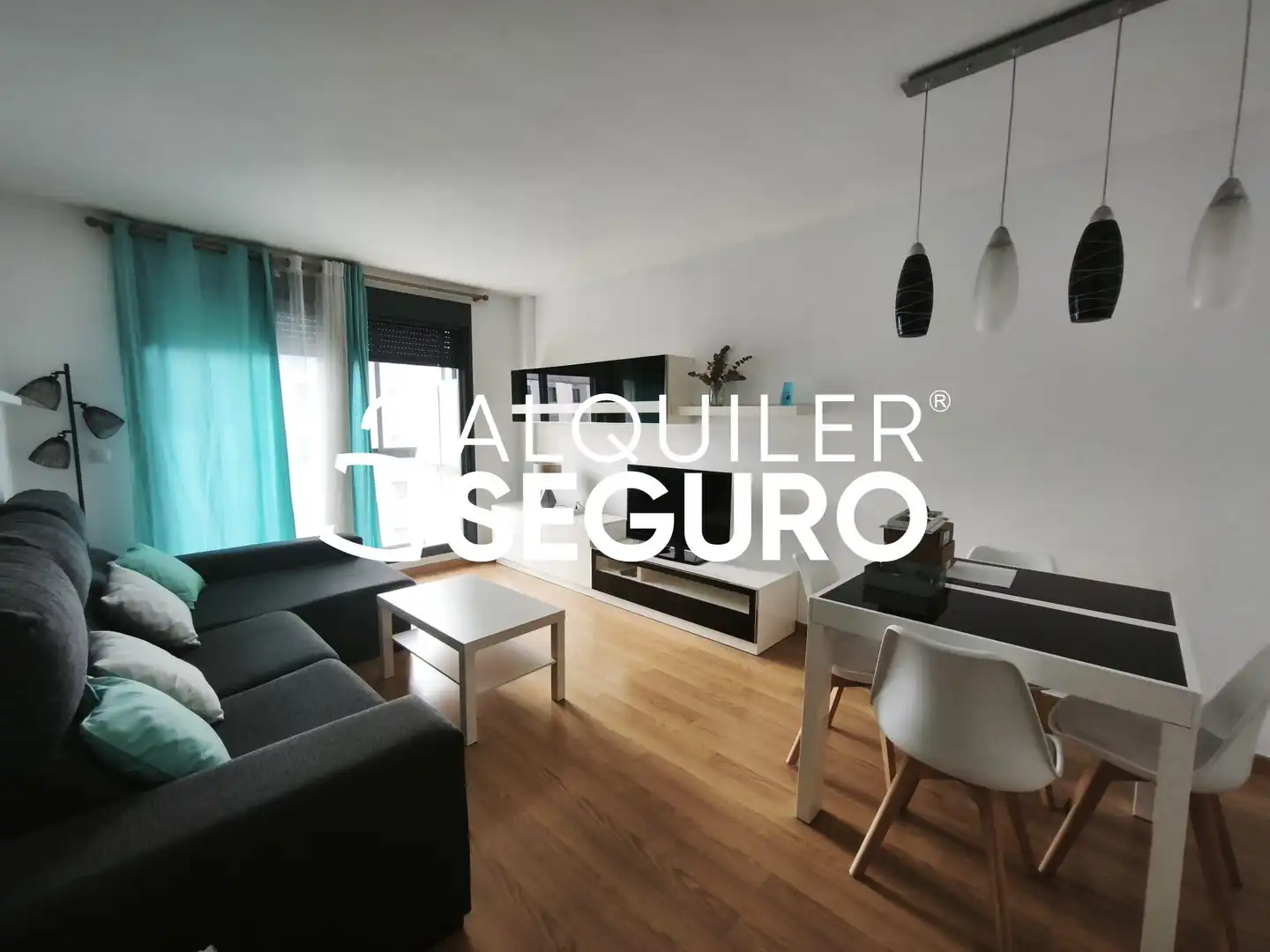Living room of Flat for rent in Zaragoza  with Air Conditioner, Heating and Terrace