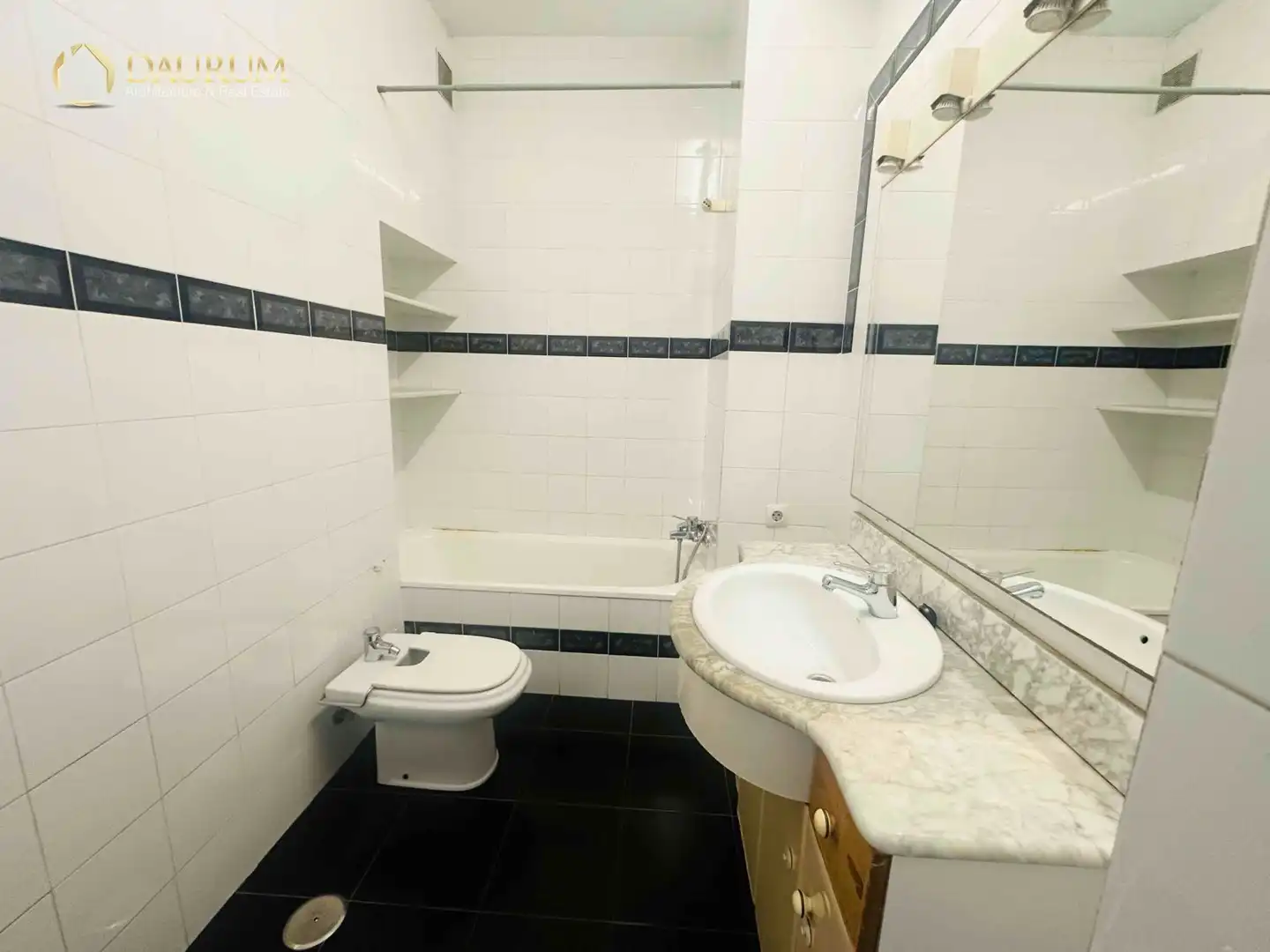 Bany de Casa o xalet en venda en Sevilla amb Terrassa