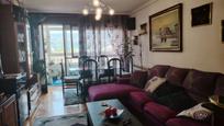 Sala d'estar de Pis en venda en Vigo  amb Calefacció, Terrassa i Traster