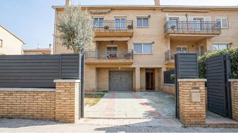 Foto 2 de Casa adosada en venda a Calle Isabel la Católica, Casc Antic, Ripollet