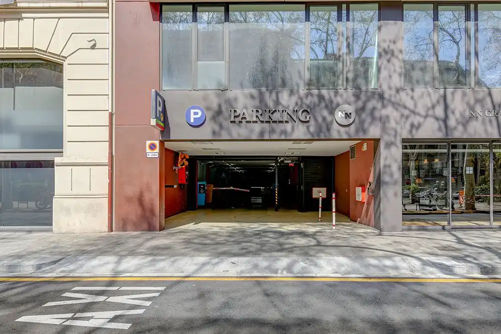 Motorradstellplatz zur Miete in GRAN VIA DE LES CORTS CATALANES 641, imagen 5
