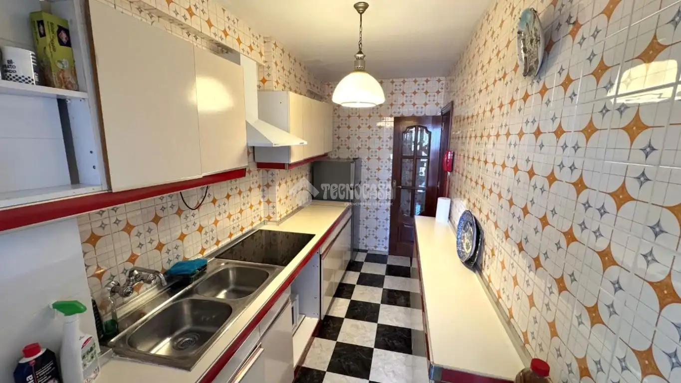 Kitchen of Flat for rent in Granada