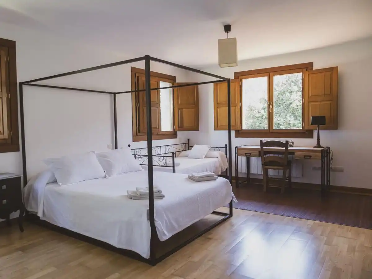 Dormitori de Casa o xalet en venda en Llanes amb Calefacció, Jardí privat i Terrassa