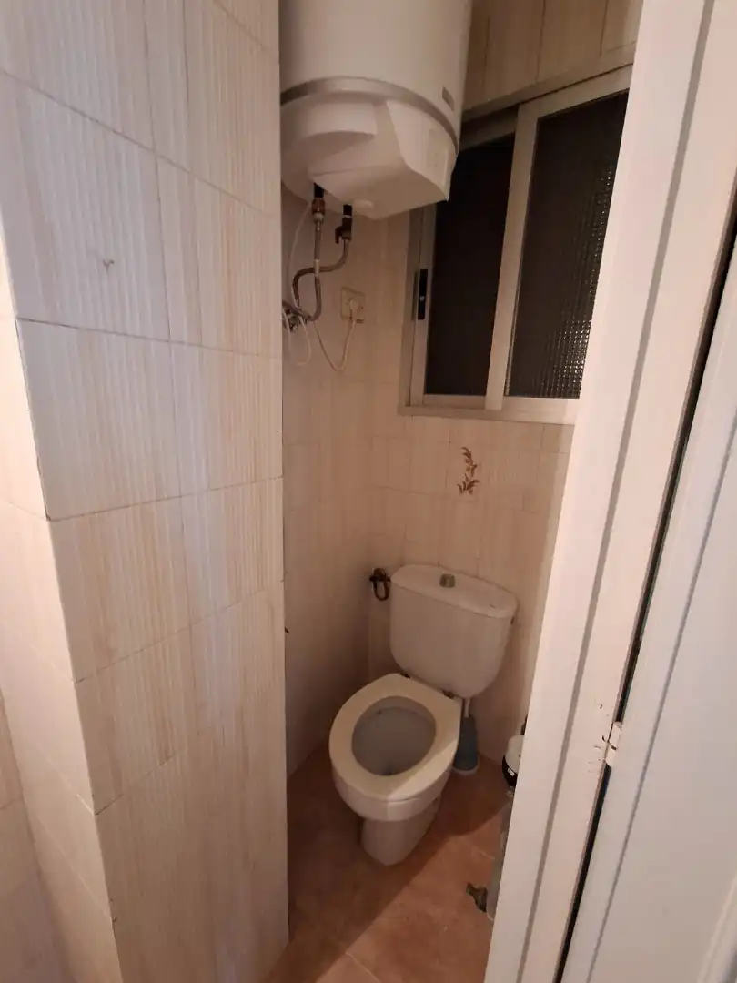 Badezimmer von Wohnung zum Verkauf in Valencia mit Möbliert und Balkon