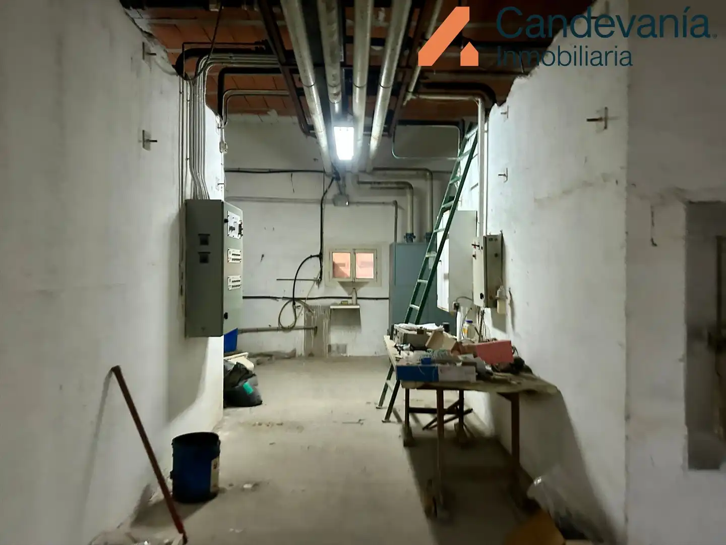 Nave industrial en venta en Zuera