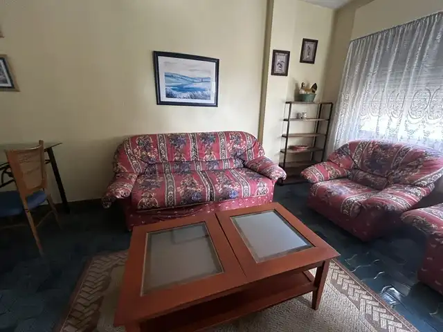 Sala de estar de Piso en venta en Vilagarcía de Arousa con Parquet, Trastero y Amueblado