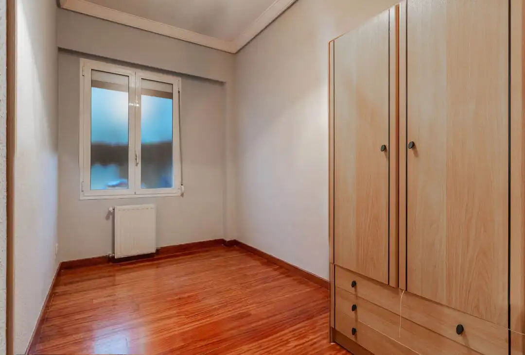Bedroom of Flat for sale in Donostia - San Sebastián   with Heating, Balcony and Alarm