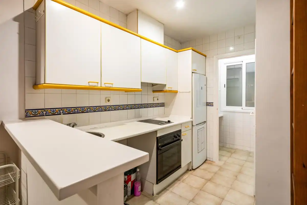 Cocina de Piso en venta en Barcelona con Calefacción, Terraza y Balcón