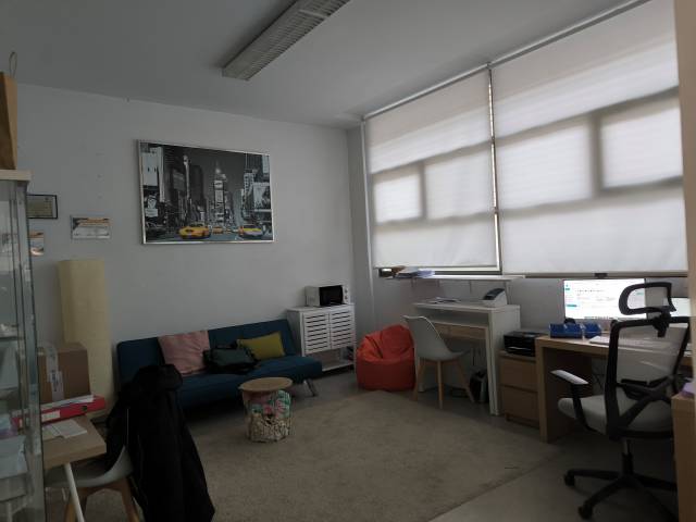 Local comercial en Alquiler en Castillo de Eskibel  dcha en Ariznabarra