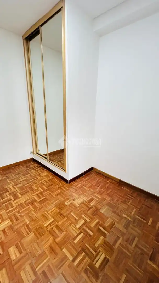 Bedroom of Flat for sale in Madrid  with Air Conditioner, Heating and Terrace