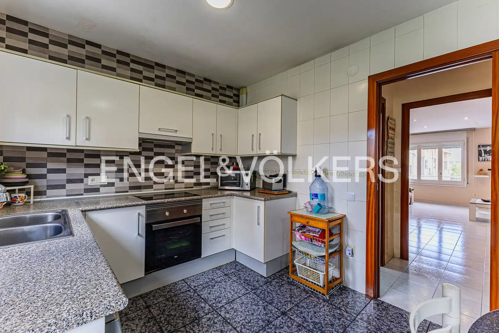 Cocina de Casa o chalet en venta en Viladecans con Calefacción, Jardín privado y Terraza