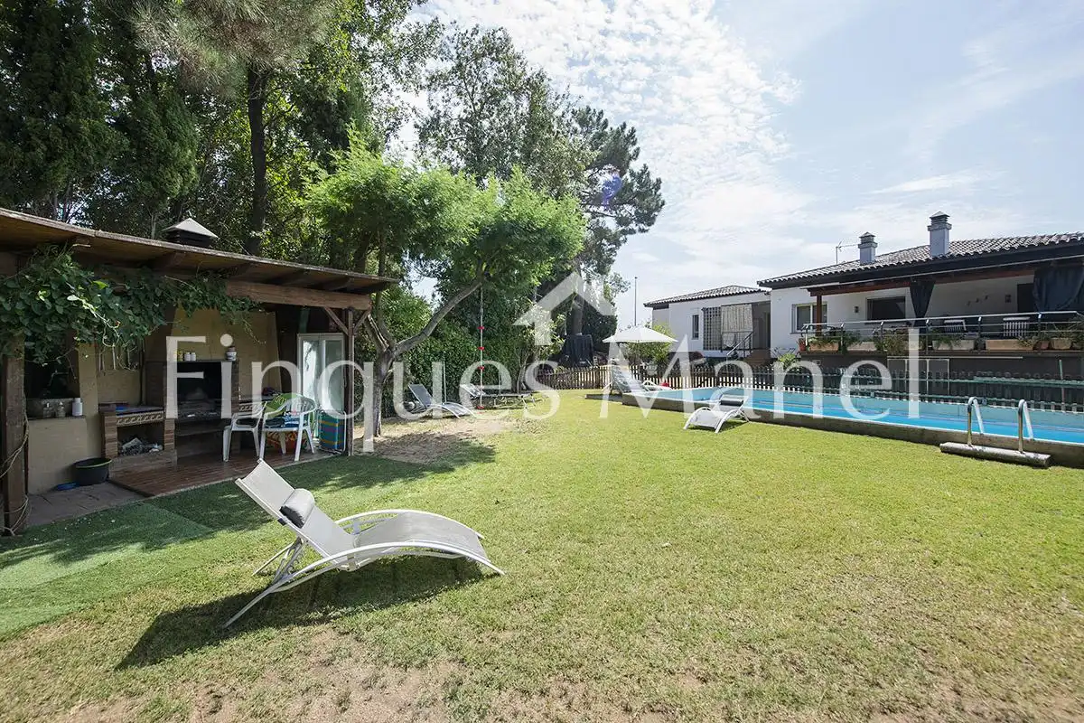 Houses for sale in Carreteta de Banyoles, Fontcoberta
