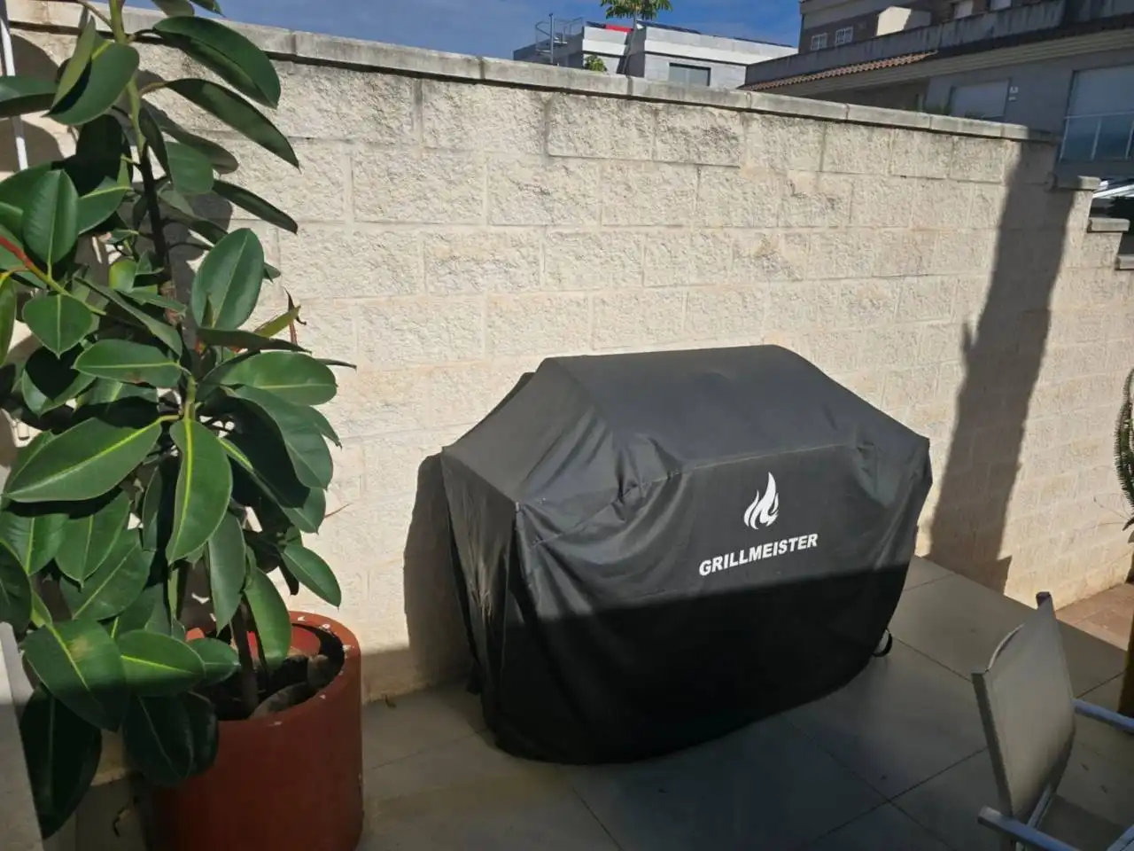 Vista exterior de Casa adosada en venda en Castellón de la Plana / Castelló de la Plana amb Aire condicionat, Calefacció i Jardí privat