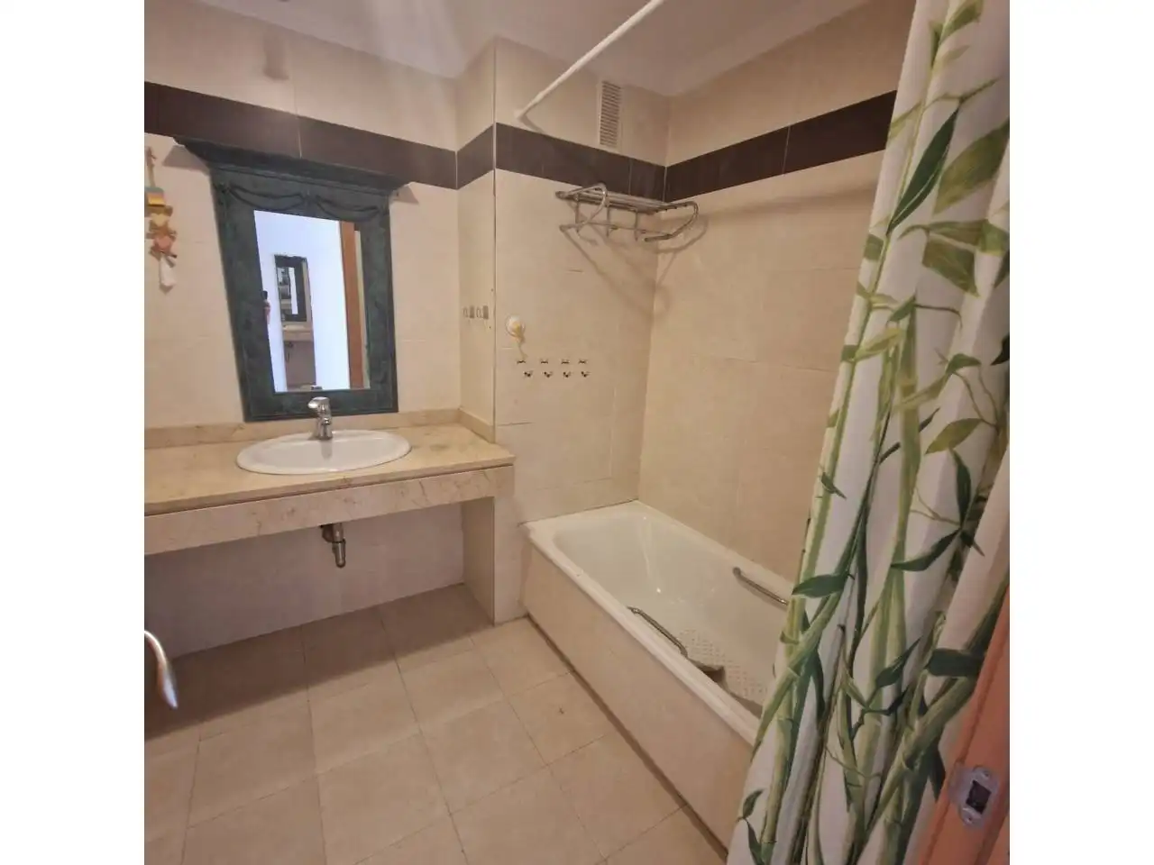 Badezimmer von Wohnung zur Miete in Málaga mit Klimaanlage, Heizung und Terrasse