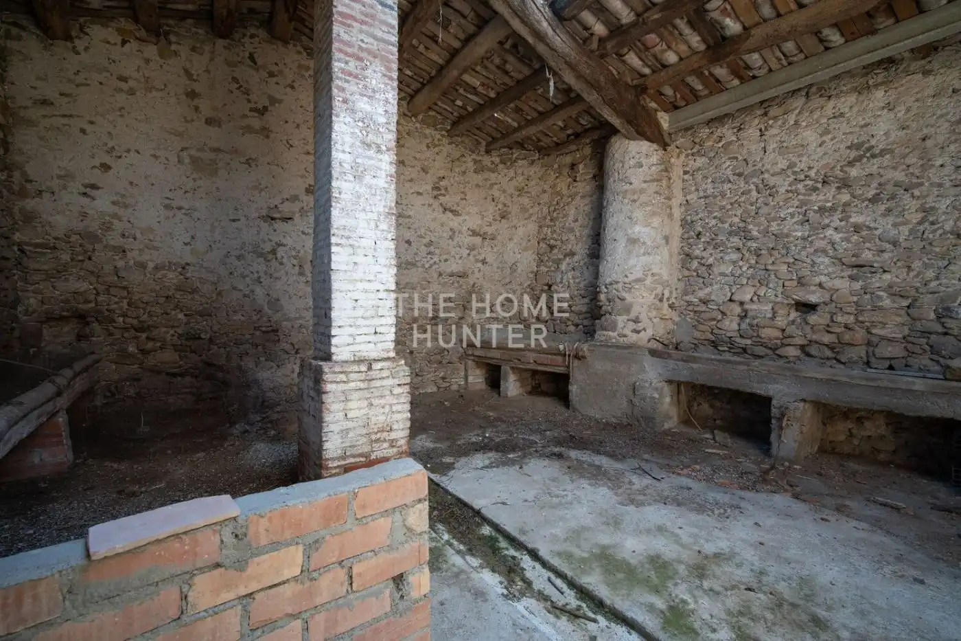 Houses for sale in Juià