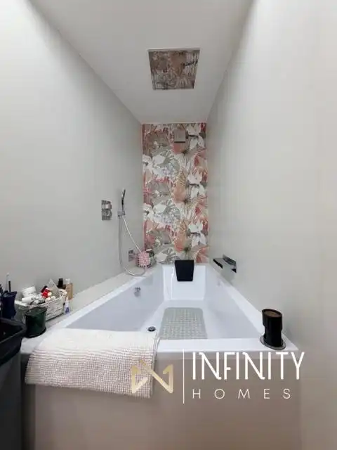 Badezimmer von Wohnung zum Verkauf in Bilbao  mit Klimaanlage, Heizung und Terrasse