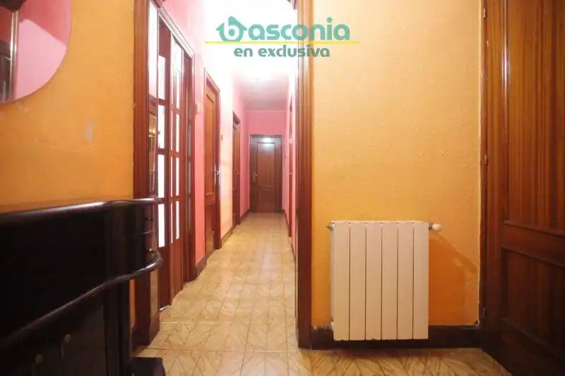 Piso en venta en Galdakao con Calefacción y Amueblado