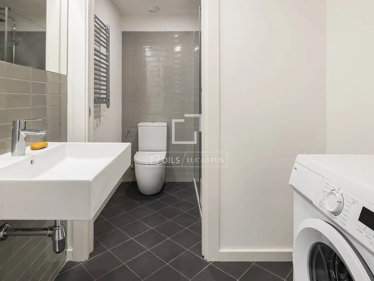 Baño de Piso de alquiler en Barcelona con Aire acondicionado, Parquet y Terraza