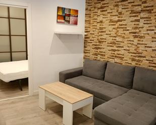 Living room of Apartment to rent in  Madrid Capital  with Heating, Parquet flooring and Furnished