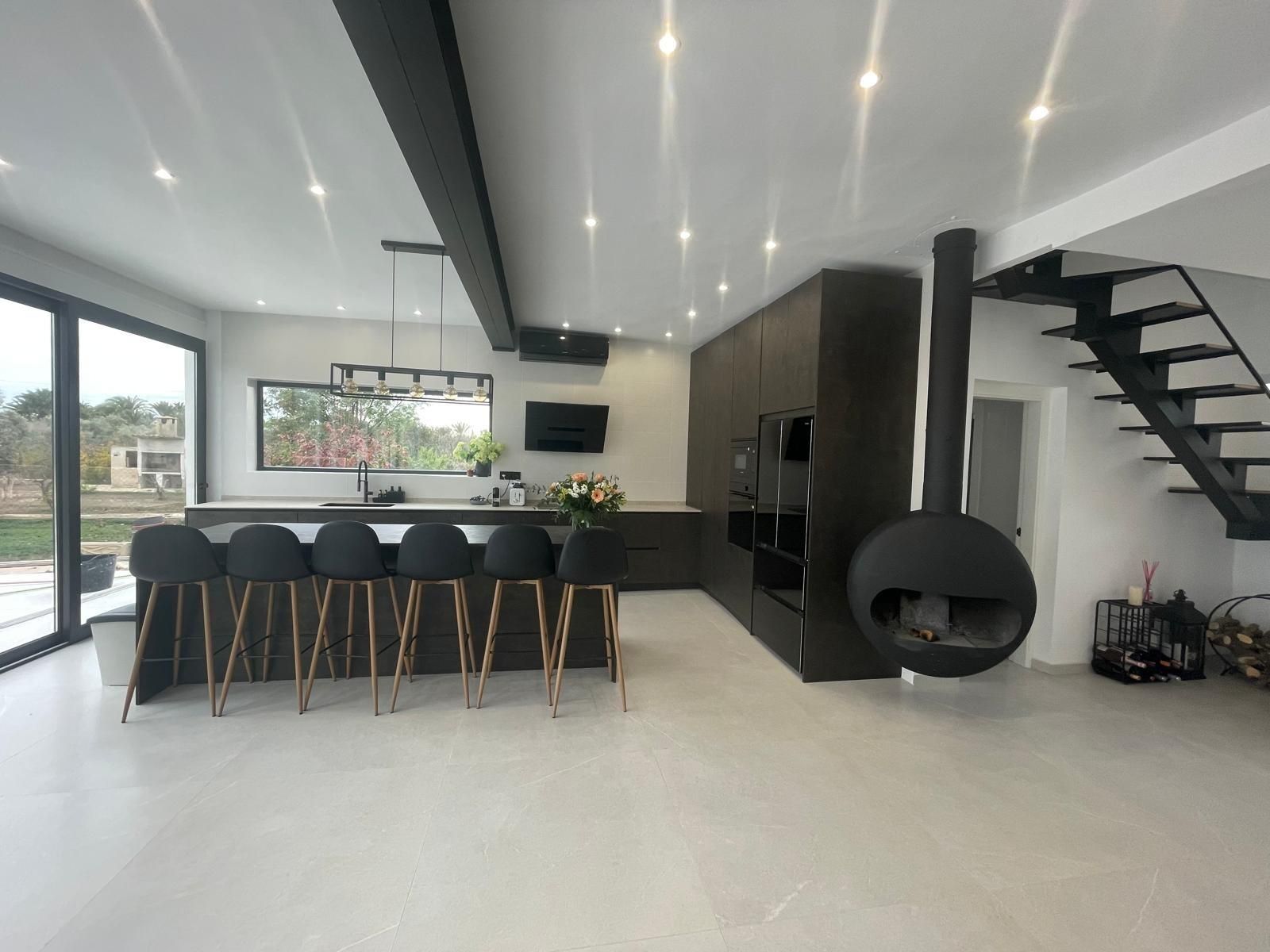 Cuina de Casa o xalet en venda en Elche / Elx amb Aire condicionat, Terrassa i Piscina