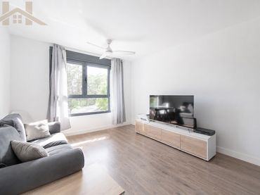 Flat with lift for sale in Calle Campomanes