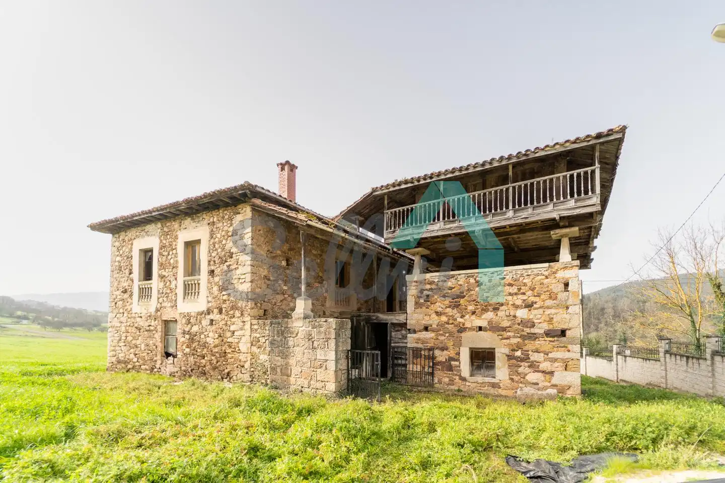 Casa o xalet en venda a Llamas, Salas