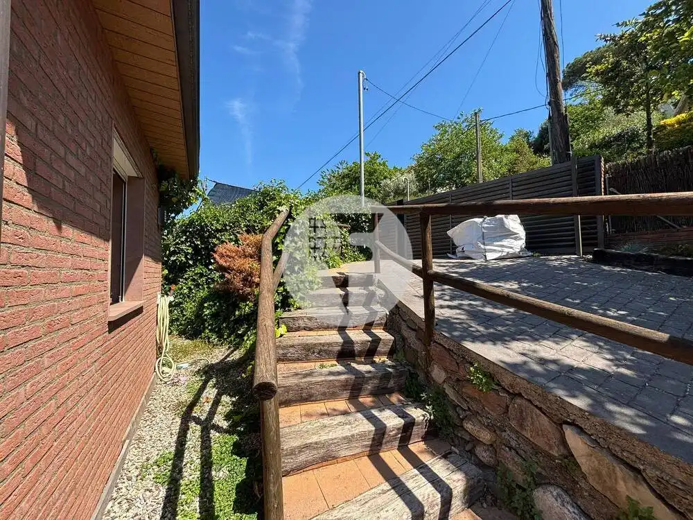 Exterior view of Detached homes for sale in L'Ametlla del Vallès  with Air Conditioner, Heating and Terrace