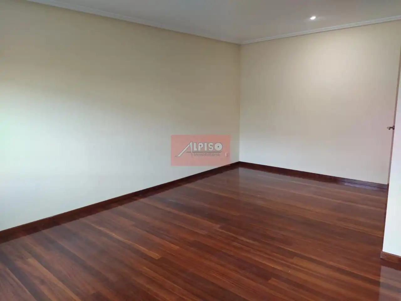 Apartments for rent in Ourense Capital   with Heating, Parquet flooring and Terrace