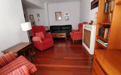 Living room of Flat for sale in Bilbao   with Heating, Furnished and Oven
