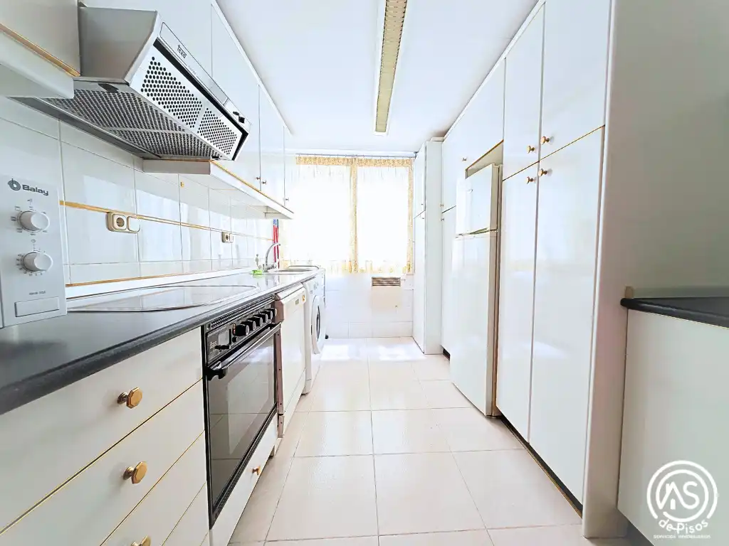 Cocina de Piso en venta en Zaragoza con Aire acondicionado, Calefacción y Amueblado