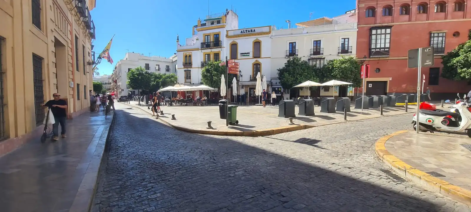 Exterior view of Flat for sale in Sevilla  with Furnished