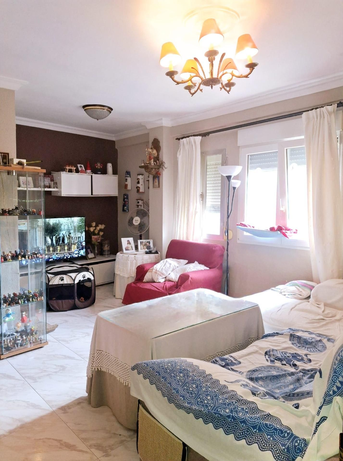 Living room of Flat for sale in  Cádiz Capital  with Terrace and Balcony