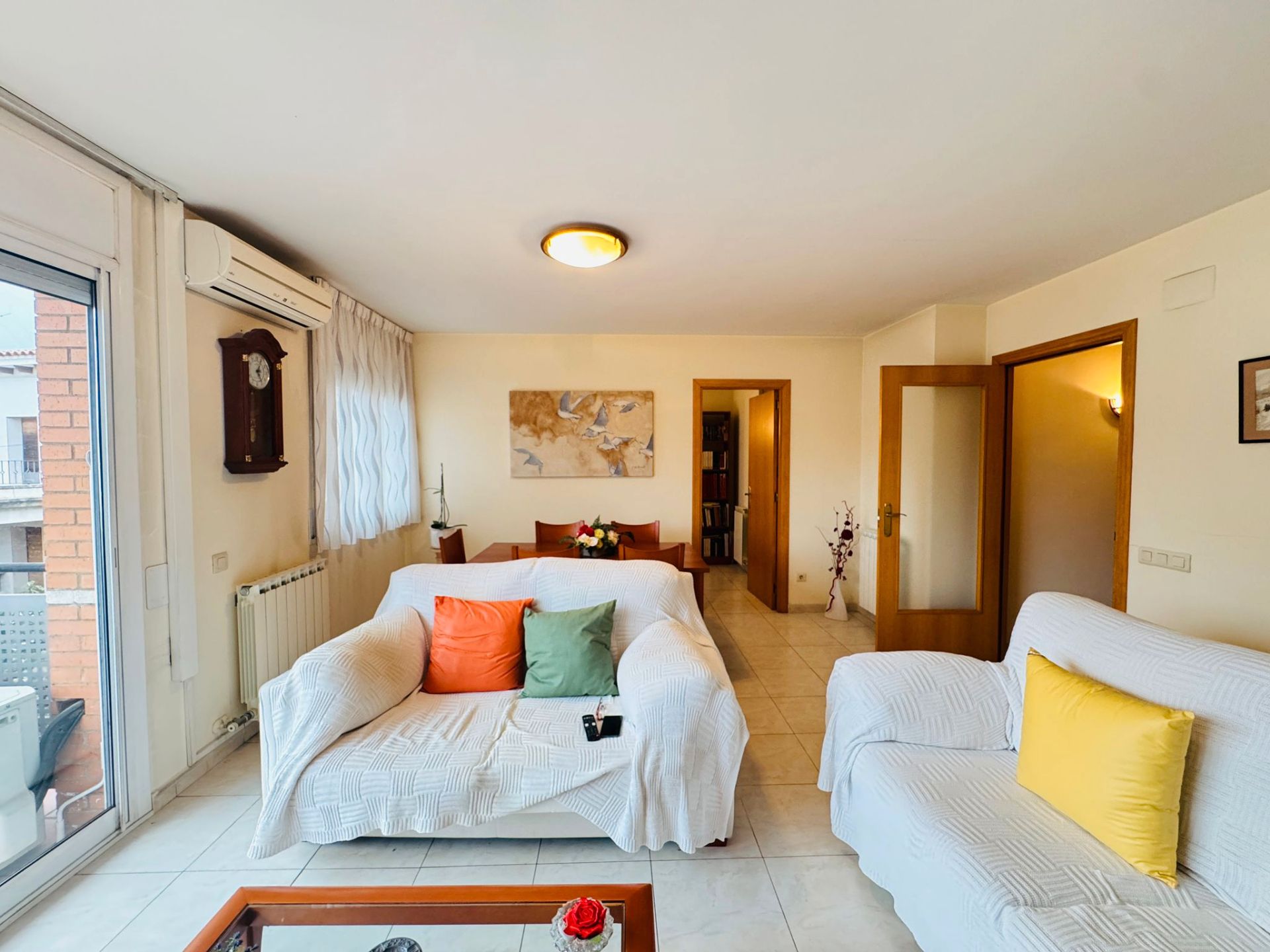 Living room of Flat for sale in Figueres  with Air Conditioner, Heating and Terrace