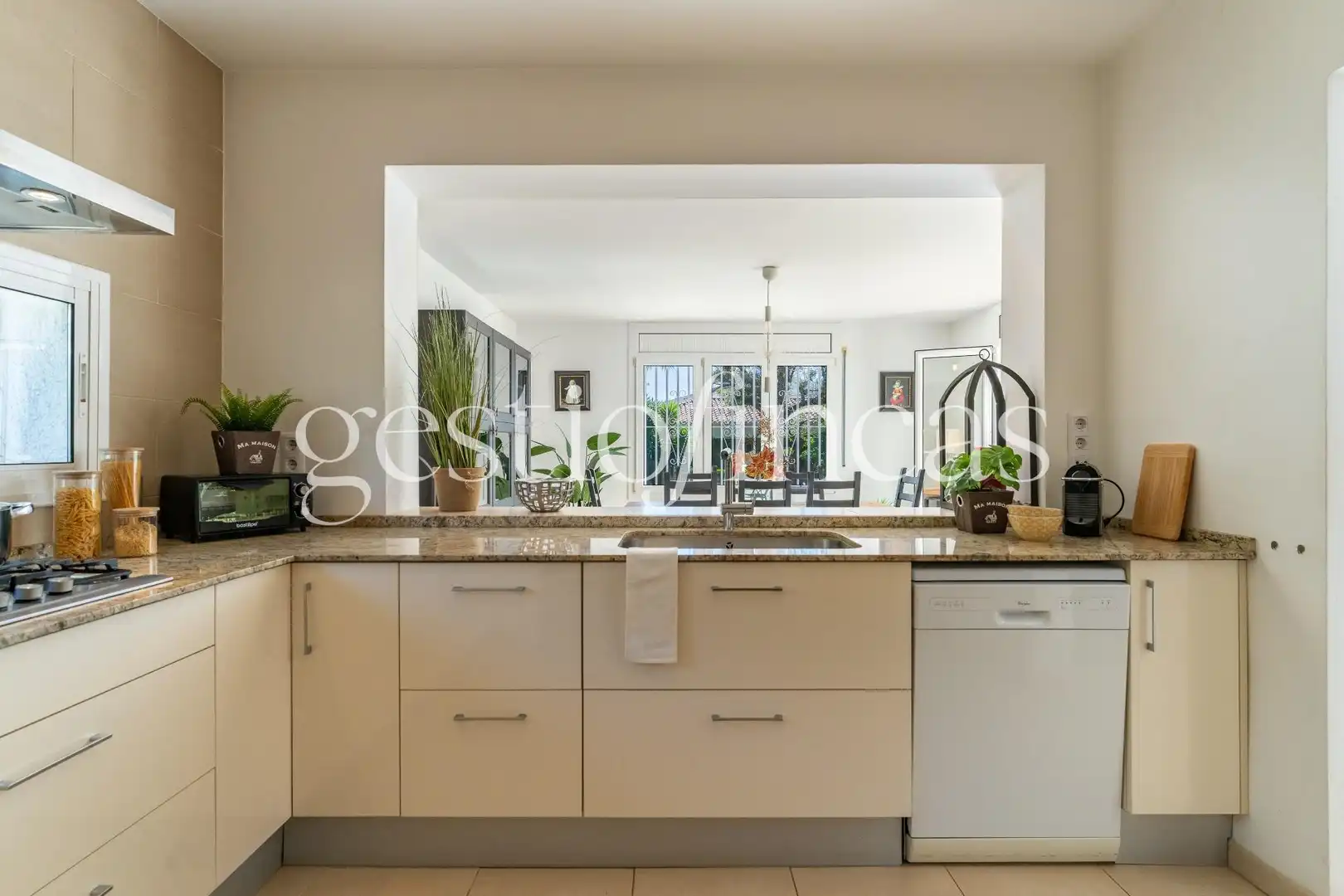 Cocina de Casa o chalet en venta en Cambrils con Aire acondicionado, Calefacción y Jardín privado