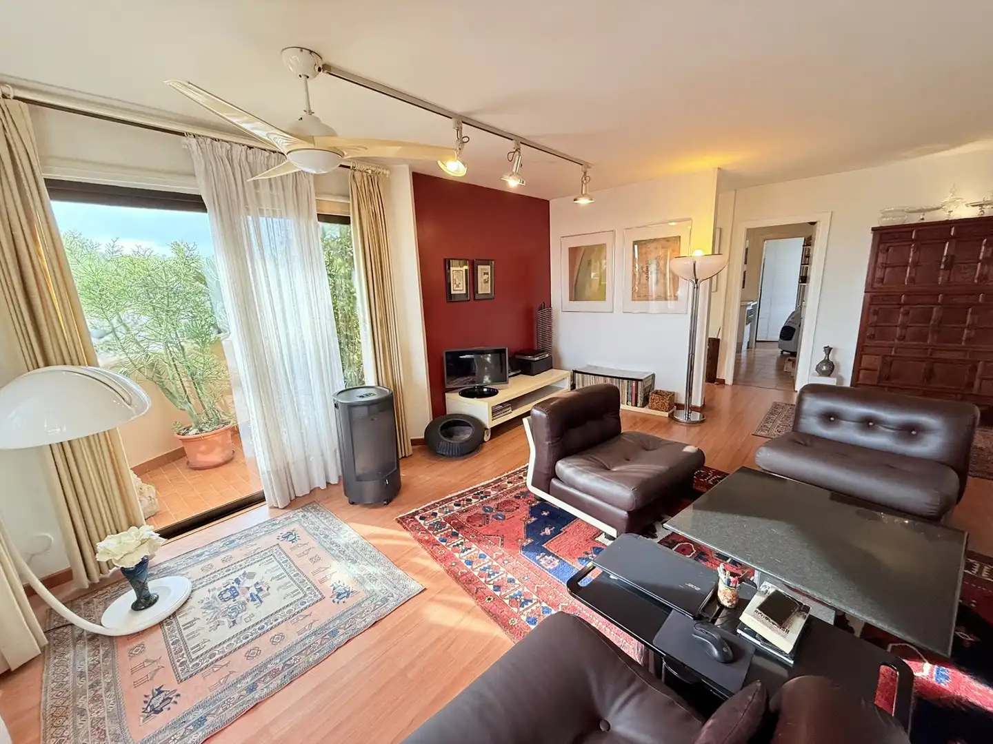 Sala d'estar de Pis en venda en  Palma de Mallorca amb Aire condicionat, Jardí privat i Parquet