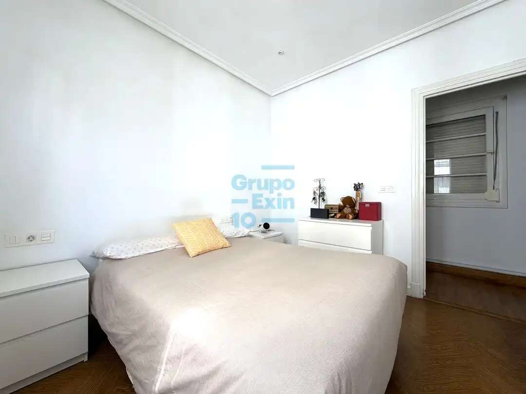 Habitación de Piso en venta en Donostia - San Sebastián  con Calefacción