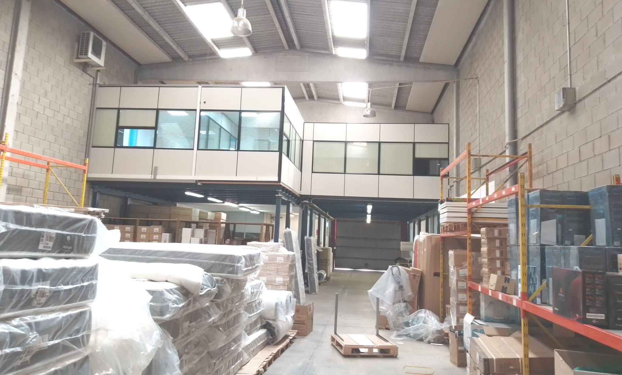 Nau industrial en venda a Carrer Berguedà, Santa Perpètua de Mogoda